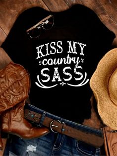 Trendy Shirt Designs, Cute Country Outfits, Cute Shirt Designs, Sublime Shirt, Kiss My, Country Shirts, Country Outfits, Online Tops, Western Shirts