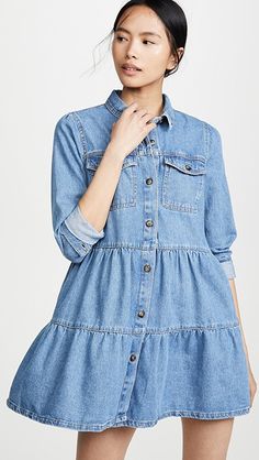 Denim Trends 2023, 70s Clothes, Short Casual Dress, Ladies Denim, Tiered Skirts, Bohemian Lifestyle, Trends 2023, Denim Trends, Denim Shirt Dress