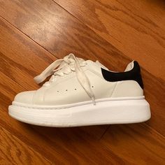 Authentic, Practically Brand New Alexander Mcqueen Kids’ Leather Sneakers. European Size 30/Us Size 12.5. White Platform Shoe With Black Around The Heel. Worn Only A Half Dozen Times In Great Condition. Includes Extra Unused Laces And Original Box! Will Accept Fair Offers :) Alexander Mcqueen Kids Shoes, Shoes Alexander Mcqueen, White Platform Shoes, Alexander Mcqueen White, Mcqueen Shoes, Platform Shoe, Alexander Mcqueen Shoes, White Platform, Kids Sneakers