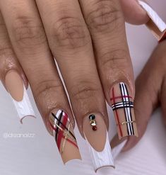 Simple Plaid Nail Designs, Red Plaid Nails, Plaid Fall Nails, Fall Plaid Nails, Classy Gel Nails, Rbd Concert, Regular Nails, Coral Nails With Design, Plaid Nail Designs