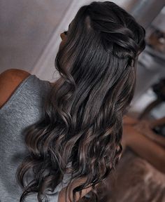 2024 Hairstyles Half Up 21 Ideas: Women’s Short, Wedding, and Bridal Hairstyles Classic Bob Haircut, Spring Formal, Lob Haircut, Blush Nails, Natural Styles, Bridal Hairstyles, Popular Hairstyles, Long Bob, Beauty And Fashion