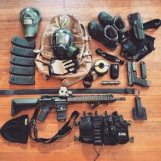 Bug Out Gear, Apocalypse Gear, Armadura Cosplay, Tactical Gear Loadout, Tactical Survival, Military Gear, Camping Equipment