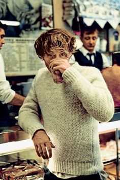 Sweater Style Men, Surfer Boy, Knitted Wit, Young Couple, Sweater Style, Knitwear Men, Man Photo, Men's Knit