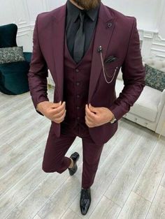 ad eBay - Find many great new & used options and get the best deals for Burgundy Men Suit Peak Lapel Groom Tuxedos Wedding Prom Formal Suit Custom at the best online prices at eBay! Free shipping for many products! Tuxedo Wedding Suit, Maroon Suit, Suit Ideas, Purple Suits, Pants Gift, Burgundy Suit, Groom Tuxedo, Prom Suits, Red Suit