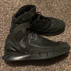 Good Condition. Sz 10 Shoes Nike Air, Triple Black, Air Zoom, Nike Air Zoom, Shoes Nike, Nike Black, Men's Nike, Black Nikes, Art Style