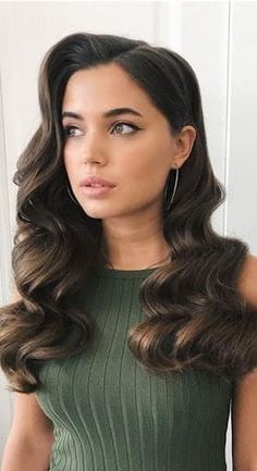 Wedding guest hairstyle - hollywood waves Hollywood Wedding Hair, 13 Hairstyles, Formal Event Hair, Hair Down Styles, Event Hairstyles, Sports Illustrated Models, Curly Wedding Hair