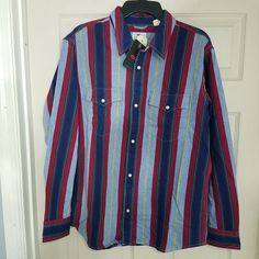 Levis Relaxed Fit Stripe Long Sleeve Western Shirt Men's Size Medium Pit To Pit ~ 22 3/4" Length ~ 30.5" Levis Shirt, Stripe Long Sleeve, Western Shirt, Western Shirts, Levis Men, Striped Long Sleeve, Casual Shirts For Men, Casual Button Down Shirts, Levi's