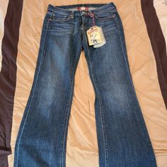 Low Rise/Slim Fit/Bootleg Lucky Brand Jeans. Sweet Jeans, Lucky Jeans, Stretch Denim Pants, Big Star Jeans, Jeans Button, Medium Wash Jeans, Lucky Brand Jeans, Dark Wash Denim, Jeans Color