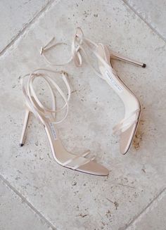 Diy Heels, Bride Heels, Wedding Shoes Vintage, Hak Tinggi, Cheap Diamond Rings, Rings Ideas, Malibu Wedding, Fantastic Shoes