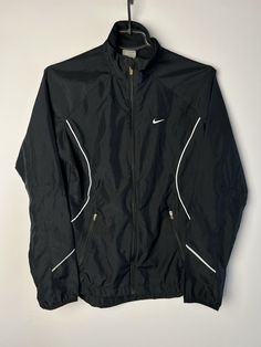 NIKE Vintage Track Jacket With Zip Drill Y2K Black Condition: Perfect. Size: S women. Measurements in inches and centimeters: Bust: 18.5 inches, 47 cantimeters. Length: 26.77 inches, 68 cantimeters. Waist: 15.35 inches, 39 cantimeters. Estimated delivery time is 16-30 days. If you have any questions or problems, I am always happy to help you. Vintage Zip Up, Old Nike Jacket, Nike Jacket Women, Nike Vintage Jacket, Nike Vintage Hoodie, Nike Tech Jacket, Old Nike, Old Nikes, Vintage Track Jacket