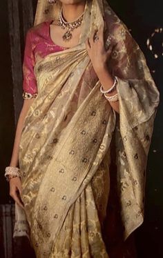 Block Printed Saree, India Style, Block Print Saree, Ritu Kumar, Dream Dresses, Printed Saree, India Fashion, Printed Sarees, Ethnic Wear