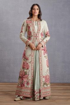 Shop for Torani Green Jaituni Dhuni Jacquard Chogha Set for Women Online at Aza Fashions Maxi Dress Indian, Round Neck Jacket, Cotton Silk Fabric, Beige Jacket, Sleeveless Long Dress, Indian Fashion Designers, Jacquard Dress, Silk Chiffon, Green Jacket