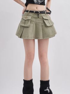 ❤︎ Mode Touring Denim Skirt❤︎
Please allow 2-3 weeks for product to be shipped. Winx Core, Green Denim Skirt, Coquette Outfit, Pants Y2k, Jean Mini Skirts, Green Jeans, Heart Bag, Kawaii Aesthetic, Harajuku Fashion