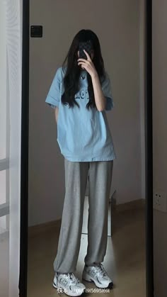 Baggy Clothes Outfit For Summer, Casual Summer Outfits Korean, Simple Style Outfits, Korean Outfit Street Styles, Fashion Top Outfits, Practice Outfits, Everyday Fashion Outfits, Tomboy Style Outfits