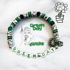 Trendy Bracelet, Photo Care, Kandi Bracelets, Stacking Bracelets, Trendy Bracelets, Green Day, Keep Jewelry, Clay Beads, Bracelet Stack