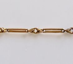 This is a vintage 9ct gold link bracelet with an Albert swivel clasp. It weighs 5.8 grams and measures  7 inches or 18cm in length.  The eight links on the bracelet each measure 20mm  and it s marked 9ct gold. Luxury Vintage Gold Bracelet Gift, Luxury Vintage Jewelry With Gold Clasp, Vintage 14k Gold Chain Link Bracelet, Vintage Yellow Gold Bracelet With Rectangular Links, Antique Yellow Gold Link Bracelet, Vintage Yellow Gold Chain Link Bracelet, Formal Gold Bracelet With Oval Link And Hooks, Formal Gold Oval Link Bracelet With Hook, Vintage Yellow Gold Oval Link Chain Bracelet