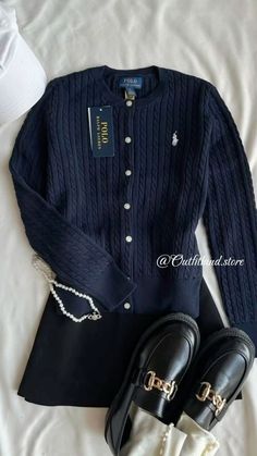 Fast Food Restaurants, Fashion Capsule, Ralph Lauren Outfits, Classy Women, Casual Style Outfits, Lookbook Outfits, Preppy Outfits, Outfits Casuales, Manners