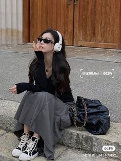 Korean Poses Photo Ideas, Rok Outfit, Easy Trendy Outfits, Closet Fashion, Girly Fashion, Japan Fashion, Edgy Outfits, Modest Outfits