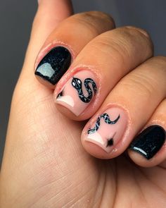 Pink And Dark Green Nails, Spring Nails Dark, Nails Dark Blue, Spooky Halloween Nails, Red And Gold Nails, Nails Dark, Simple Spring Nails, Nails Trending, Dark Green Nails