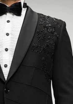 Black Blazer Outfit Work, Reception Suits, Suit For Men Wedding, Indian Wedding Clothes For Men, Best Wedding Suits, Designer Blazers For Men, Wedding Kurta For Men, Groom Dress Men, Indian Groom Wear