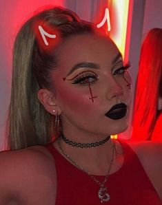 Hallowen Schminke, Nem Halloween Makeup, Devil Makeup Halloween, Maquillage Halloween Simple, Demon Makeup, Makeup Clown, Devil Makeup, Halloweenský Makeup, Holloween Makeup