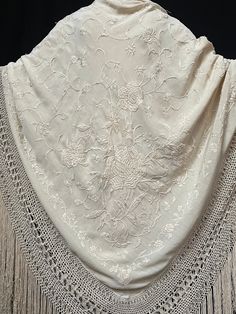 Canton China, Antique Piano, Piano Shawl, Wedding Mother Of The Bride, European Market, Hand Embroidered Flowers, Flowers Embroidery, Cream Silk, Silk Thread