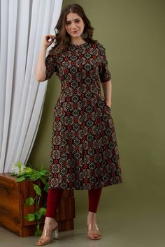 Plen Suits Design, Full Collar Kurti Design, Poket Kurti Designs Latest, A Line Kurti Designs Latest, Kurtis Designs Latest Fashion, A Line Kurti Designs Latest Cotton, Standing Collar Kurti, Cotton Printed Kurtis Design, Pocket Kurti Design