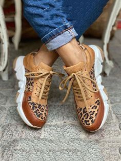 DETAILS Casual/daily Platform Lace-up Leopard printed 1.2'' heel Stile Casual Chic, Leopard Print Sneakers, Basket Style, Leopard Sneakers, Leopard Shoes, Casual Trainers, Sneakers Mode, Print Sneakers, Tenis Casual