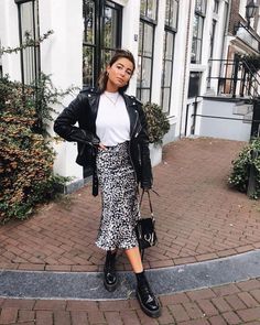 Leopard Print Skirt, Outfit Trends, Fashion Group, Print Skirt, Black Leather Jacket, Outfits Casual, Mode Style, Fall Winter Outfits