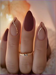 Graduation Nails, Green Nail Designs, Striped Nails, Thanksgiving Nails, Elegant Nails, Fall Nail Designs, Chic Nails, Valentine's Day Nails, Gold Nails