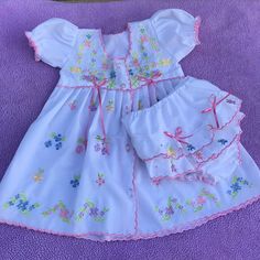 Very Beautiful Embroidered Outfit! Fit True To Size Child Accordingly Child Age. New - No Tags Puebla Dress, Embroidered Outfit, Woman Costumes, Pink Sundress, Mexican Outfit, Mexican Girl, Mexican Dresses, Embroidered Clothes, 20's Dress