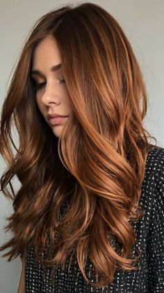 Fabulous Copper Brown Messy Bun Ideas 🌟 Cinnamon Fall Hair, Long Copper Brown Hair, Soft Copper Brown Hair, Cinnamon Copper Hair, Copper Light Brown Hair, Copper Rose Gold Hair Balayage, Light Brown Copper Hair Color, Caramel Copper Hair, Copper Rose Gold Hair