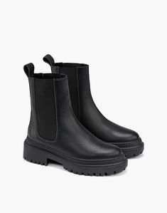 Maguire Cortina Chelsea Boot