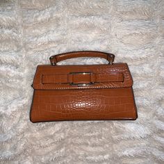 Tan/Brown Mini Bag By Zara. So Chic And Cute. Never Been Worn. Perfect Condition. #Nwot #Nwt #Minibag #Minipurse Zara Mini, Zara Bags, Quilted Tote Bags, Zara Leather, Lace Heels, Red Handbag, Bowling Bags, Quilted Totes, City Bag