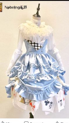 Alice In Wonderland Dress Aesthetic, Alice In Wonderland Themed Outfits, Alice In Wonderland Inspired Outfits, Alice In Wonderland Wedding Dress, Alice In Wonderland Cosplay, Wonderland Fashion, Alice In Wonderland Outfit, Wonderland Clothes, Alice In Wonderland Dress