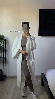 Cute Comfy Modest Outfits, Wfh Outfits Fall, Spend The Night Outfits, Where To Buy Aesthetic Outfits, Comfy Modest Outfits, Cute Aesthetic Outfit Ideas, Classy Athleisure Outfits, Outfits Cute Aesthetic, Neutrals Outfit