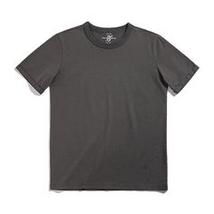 This promotional kit includes three short-sleeve, round-neck t-shirts in white, gray, and black – perfect staple pieces to complement your wardrobe. Each t-shirt is meticulously crafted from 100% cotton, providing a feeling of lightness and softness when worn. Weighing just 8,82oz, they are ideal for daily use. However, the main highlight is the double stitching, which offers greater strength and durability, ensuring that these t-shirts will be a long-lasting addition to your wardrobe. Additionally, the reinforced worked collar prevents stretching, maintaining its original shape even after multiple washes. Specifications: Material: 100% cotton. Weight: 8,82oz. Sleeve Type: Short. Colors: White, Gray, and Black. Stitching: Double, for increased durability. 3-Pack of Basic Classic T-Shirts. Letter M Embroidery, M Embroidery, Summer Street, Men's Korean Style, Letter M, T Shirts Men, Crew Neck Shirt, Staple Pieces, Neck Shirt