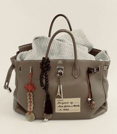 Worn Birkin, Birkin Bag Aesthetic, Jane Birkin Bag, Cooler Style, Accessorize Bags, Bag Decoration