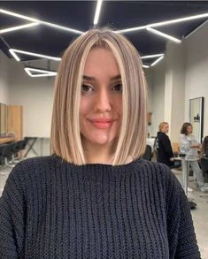 55 Blunt Cut Bob Hairstyles You'll Want In 2023 Sleek Short Hair, Medium Short Haircuts, Blonde Hair Inspiration, Short Hair Balayage, Trendy Hair Color, Short Blonde Hair, Medium Hair Cuts, Light Hair, Blonde Hair Color