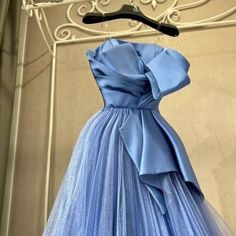 Donatella Dragna, Blue Prom Gown, Tulle Balls, Tulle Evening Dress, Satin Tulle, Make Your Own Dress, Tulle Ball Gown, Ball Gowns Evening, Evening Dress Fashion