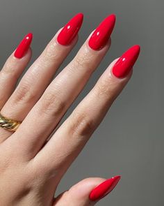 10 Spring 2024 Nail Polish Color Trends You’re About To Be Obsessed With Bright Red Nails, Unghie Nail Art, February Nails, Red Acrylic Nails, Spring Nail Colors, Nails Polish, Red Nail, Fall Nail Colors