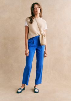 Electric Blue Pants Outfit, Blue Dress Pants Outfit, Blue Trousers Outfit, Bright Blue Pants, Summer Work Outfits Office Casual, Blue Pants Outfit, Summer Business Casual Outfits, Dress Pants Outfits