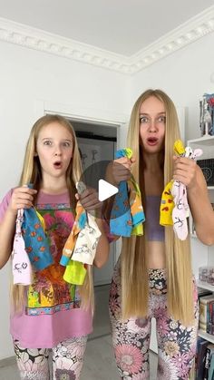 Stefani Chaglar🦋 on Instagram: "Heatless curls using socks 🧦😍Yes or No?
#heatlesscurls #longhairdontcare #longhairgoals #hairgoals #hairtutorial #haireducation #hairtransformation #hairstyles #hairideas #motheranddaughter #motherdaughterlove" Heatless Curls With Socks, Sock Curls, Curl Tutorial, Kid Science, Fancy Hair, Teacher Clothes, Blowout Hair, Fancy Hairstyles