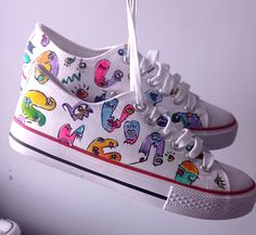 Custom shoes with Abstract Faces. Hand painted Line Drawing Sneakers with colorful abstract art. Awesome gift for art lover! Acrylic paint on canvas non-brand shoes or Converse. Every size is possible. I use US size chart! Shoes are hand painted using High grade acrylic paint. I use a special textile paint designed to be flexible on fabric. The paint is water proof and fade proof. Prices depends on what model of shoes you will choose. Here we have art on non-brand shoes but I can use Coneverse. Casual Multicolor Custom Artwork Sneakers, Artsy Hand Painted Multicolor Sneakers, Fun White Sneakers With Custom Artwork, Artistic Canvas Shoes With Rubber Sole, Hand Painted White Low-top Canvas Shoes, White Hand Painted Low-top Canvas Shoes, Hand Painted Casual Canvas Shoes, Artistic White Canvas Sneakers, Artistic Low-top Sneakers With Artwork