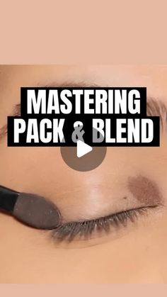 Seasonal Makeup, Festive Makeup, Beginner Eyeshadow, Makeup Smokey, Eyeshadow Tips, Festival Face, Kohl Eyeliner, Lip Makeup Tutorial