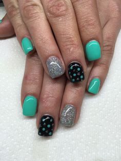 Gel Polish With Designs, Flair Nails, Red Sparkle Nails, Nail Varnish Colours, Cute Nail Colors, Designer Nails, Gel Manicures, Friend Pics, Finger Nails