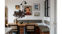 Apartment Set Up, Corner Dining Nook, Big Room, Minimalist House, Casa Vintage