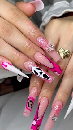 Dope Nail Designs Halloween, Holloween Nails Acrylic Short, Y2k Halloween Nails, Holloween Nails Acrylic, Halloween Baddie Nails, Halloween Long Nails, Baddie Halloween Nails, Long Halloween Nails, Halloween Nails Long