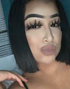 I Genuinely Think This Is The Worst Thing I’ve Seen On My Explore Page Bad Makeup Fails, Worst Makeup, Foundation Color Match, Geisha Makeup, Bad Makeup, Green Lipstick, Makeup Fails, Expensive Makeup, Image Moto