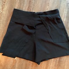 Cute Shorts With A Tie That Can Be Tied Into A Bow Or Just One Knot. Never Worn, Tags On. Chic Fitted Shorts With Tie Waist, Short Bottoms With Belt Loops For Going Out, Going Out Shorts With Belt Loops, Chic High Waist Tie Waist Shorts, Chic High Waist Shorts With Tie Waist, Cute Shorts, High Waisted Shorts, Knot, Topshop